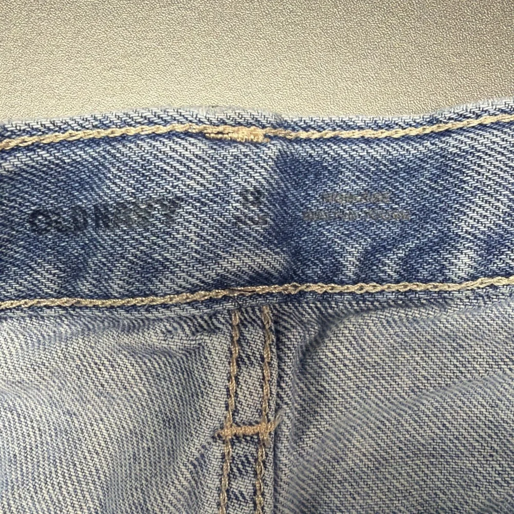 Old Navy Girls Light Wash Raw Hem Denim Shorts Flower Embroidery Size 12 Plus